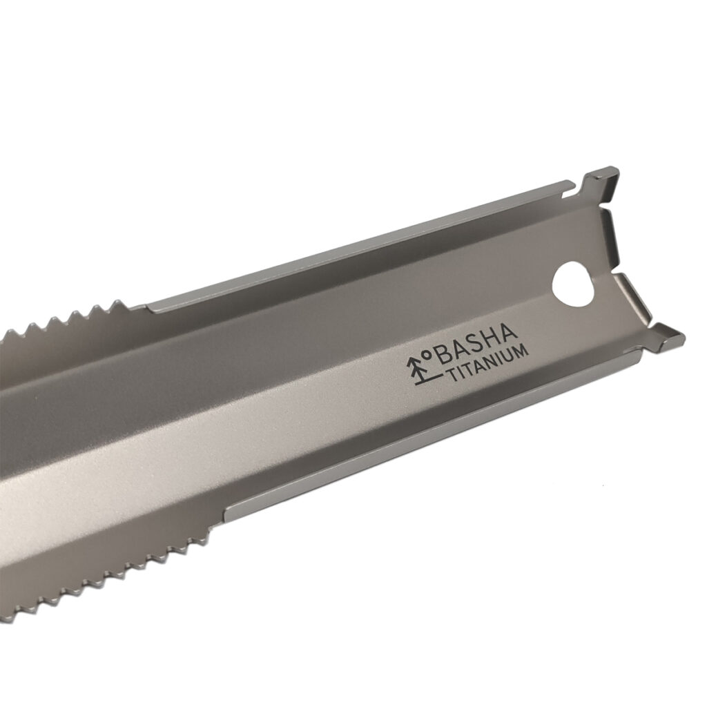 Basha Holr titaniumskovl closeup