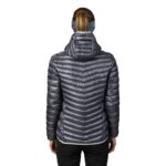 Hannah-Ary-dunjakke model back